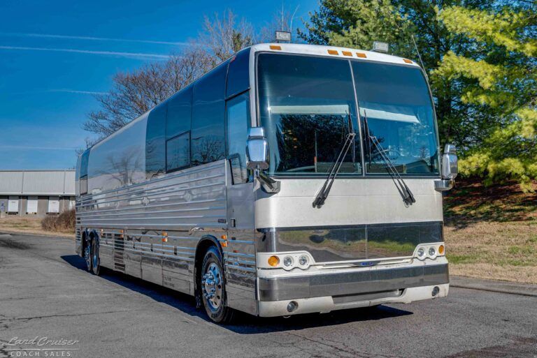 2001 Prevost XLII Independence crew bus front driver-side exterior view in Nashville Tennessee